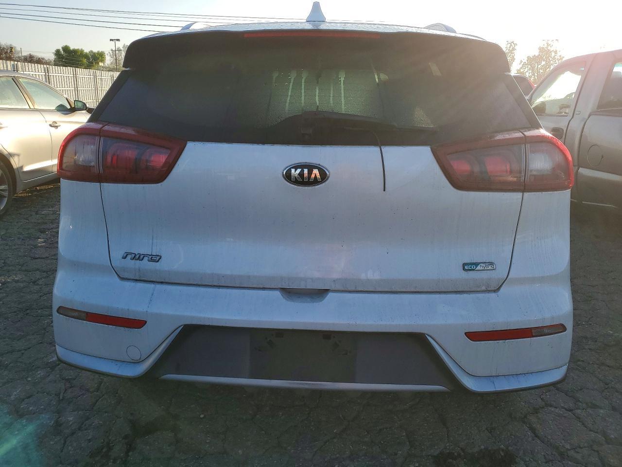 2017 KIA Niro