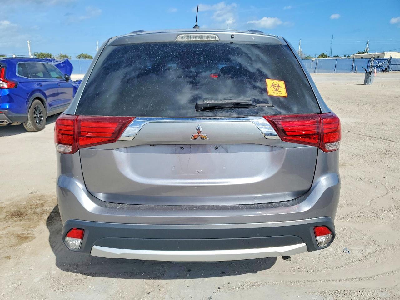 2016 MITSUBISHI outlander