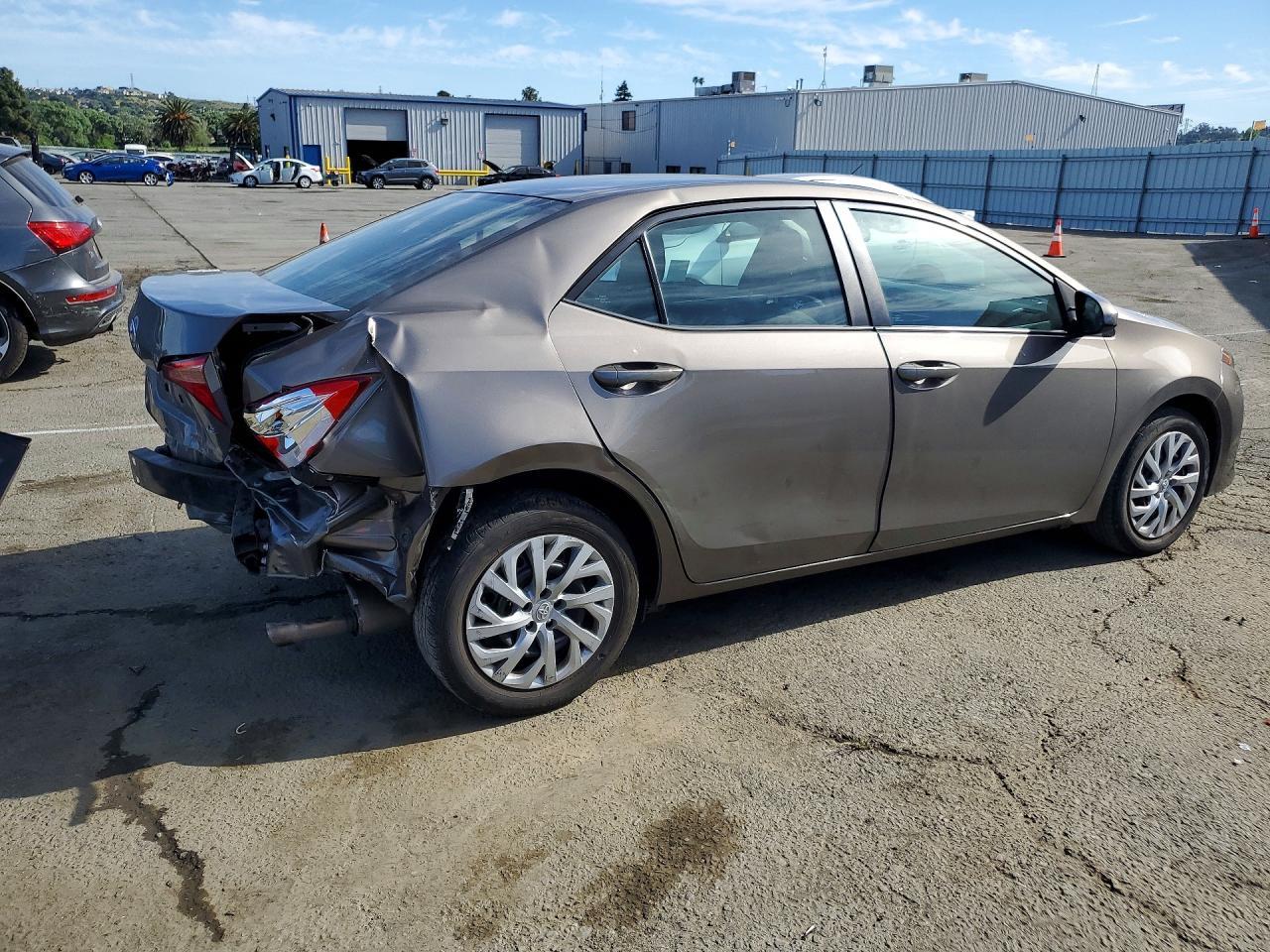 2018 TOYOTA COROLLA