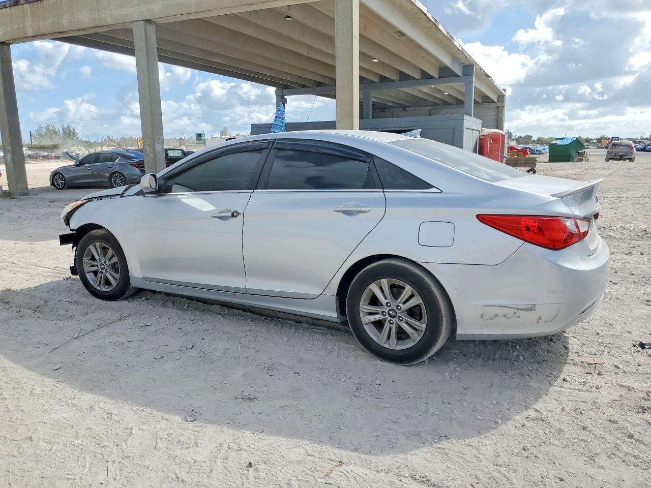 2013 HYUNDAI SONATA