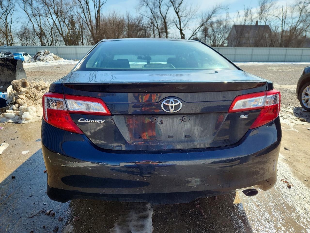 2014 TOYOTA CAMRY
