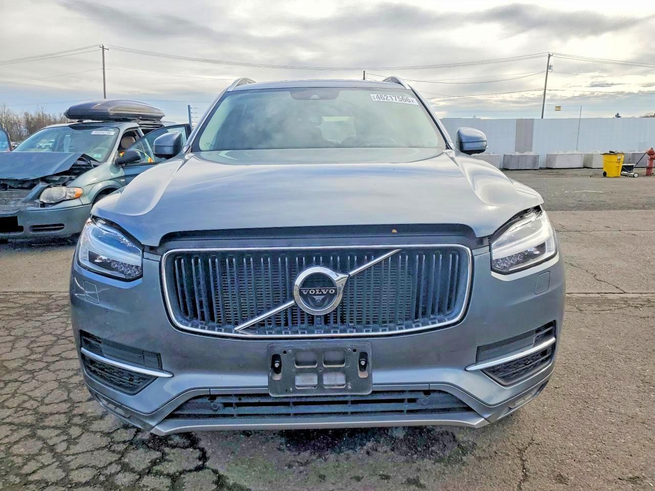 2019 VOLVO XC90