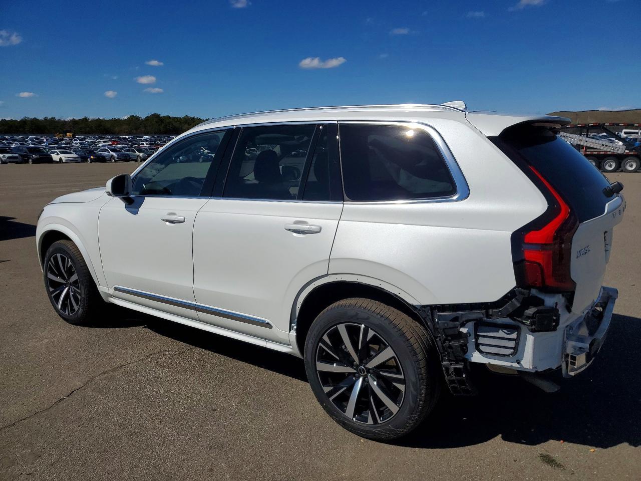 2026 VOLVO XC90