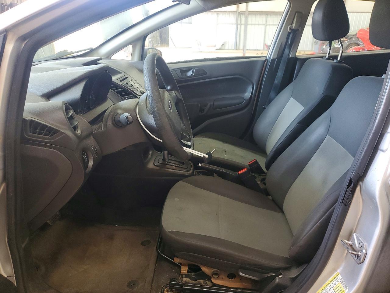 2016 FORD Fiesta