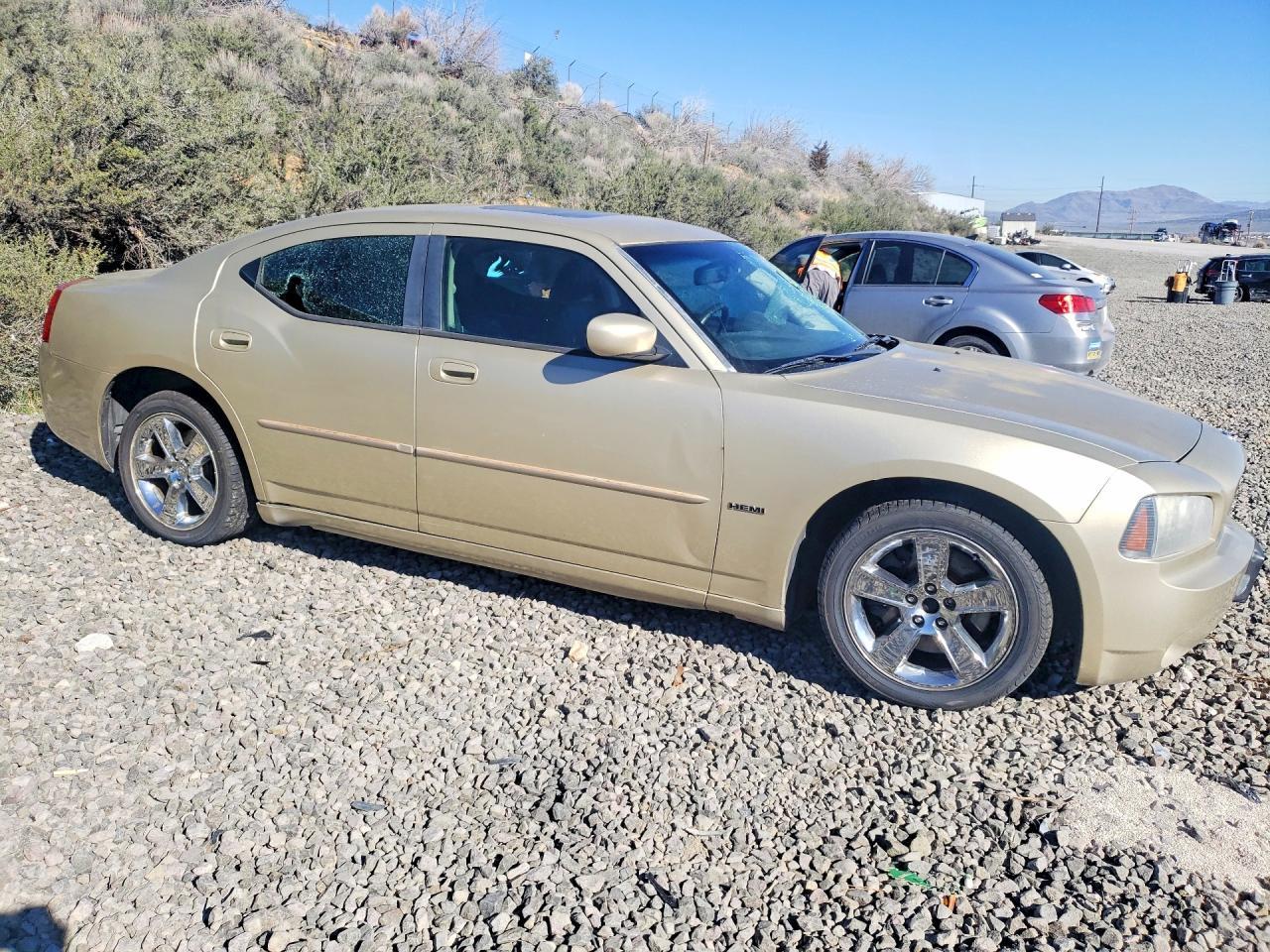 2010 DODGE CHARGER