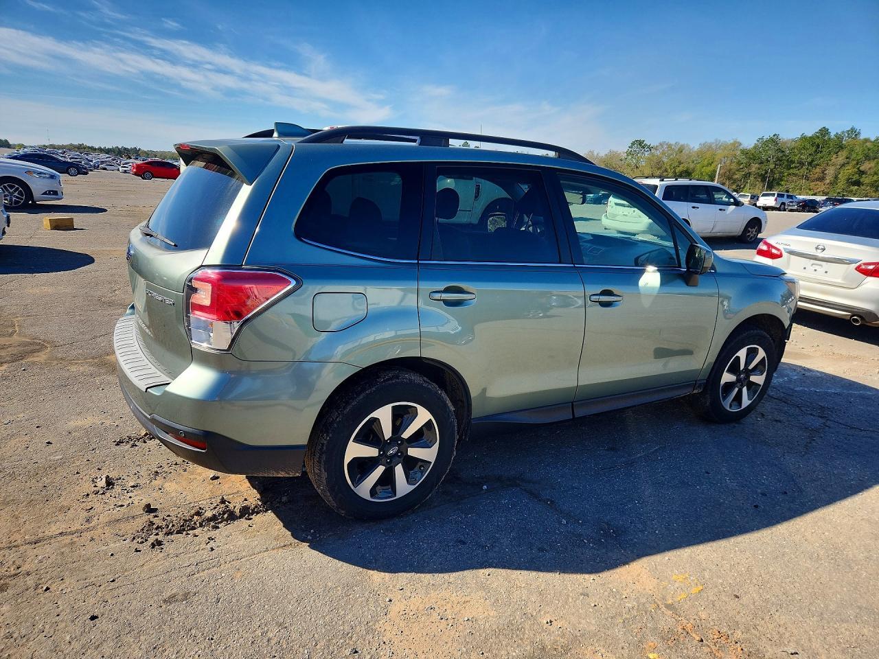 2018 SUBARU FORESTER