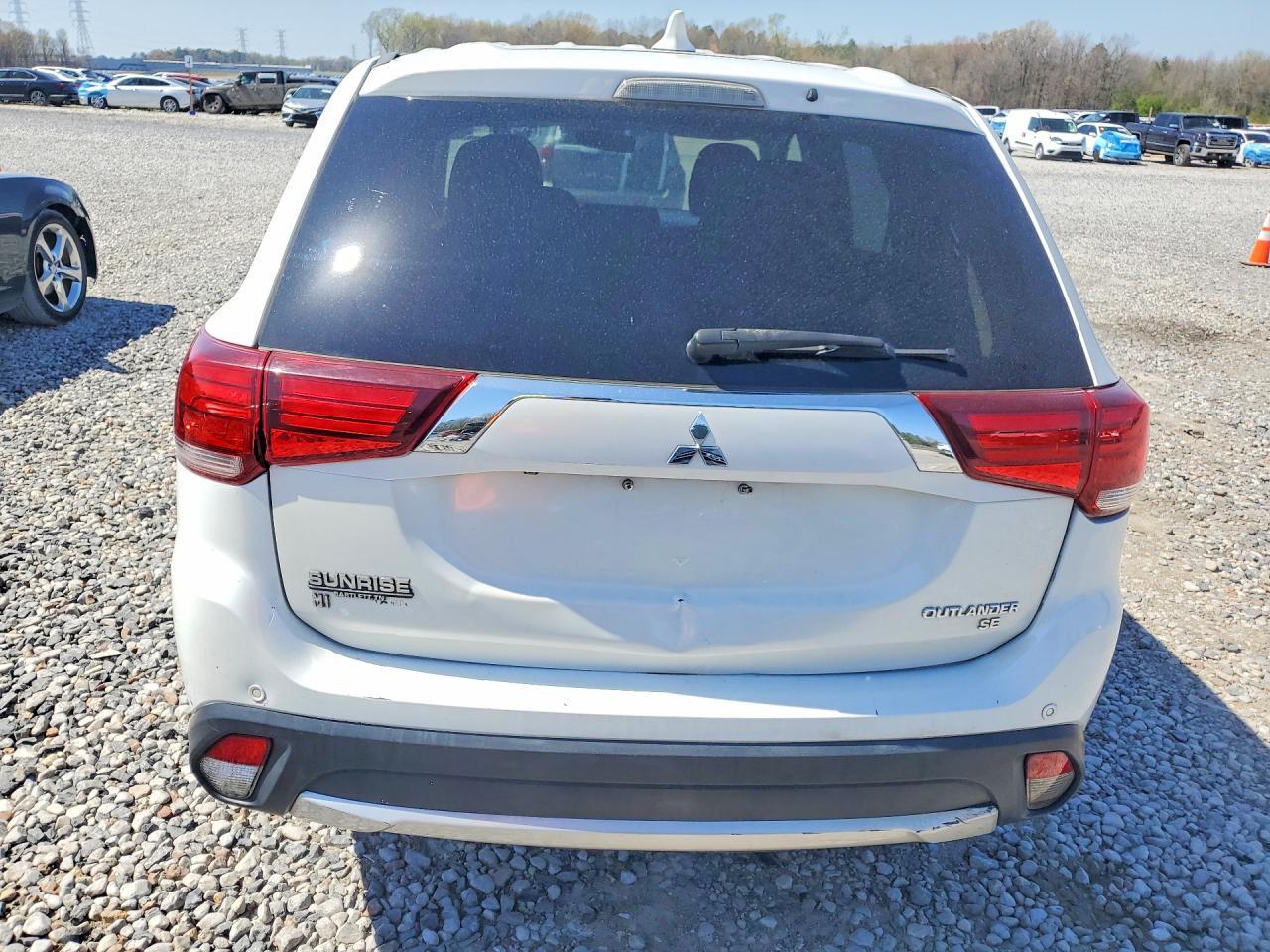 2018 MITSUBISHI outlander