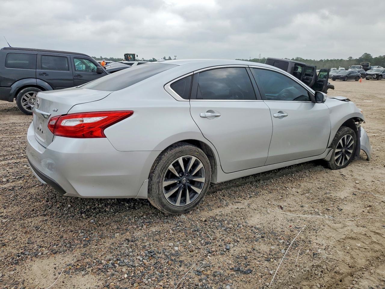 2017 NISSAN ALTIMA