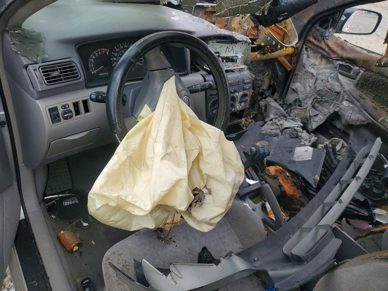 2004 TOYOTA COROLLA