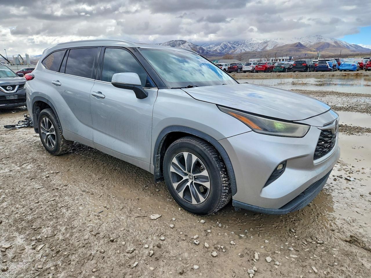 2020 TOYOTA HIGHLANDER