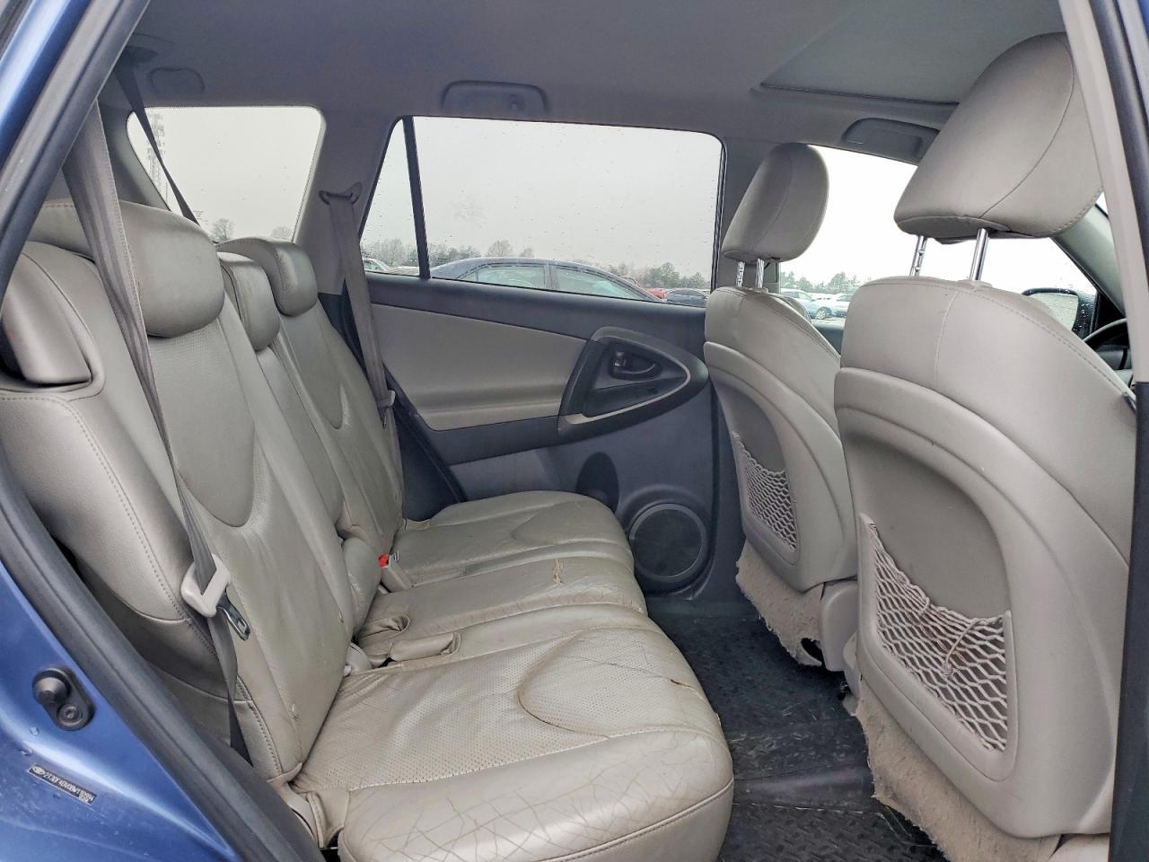 2011 TOYOTA RAV4