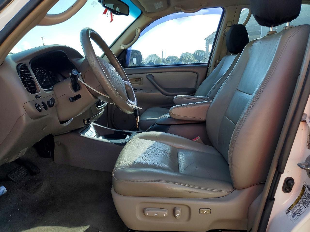 2006 TOYOTA Sequoia