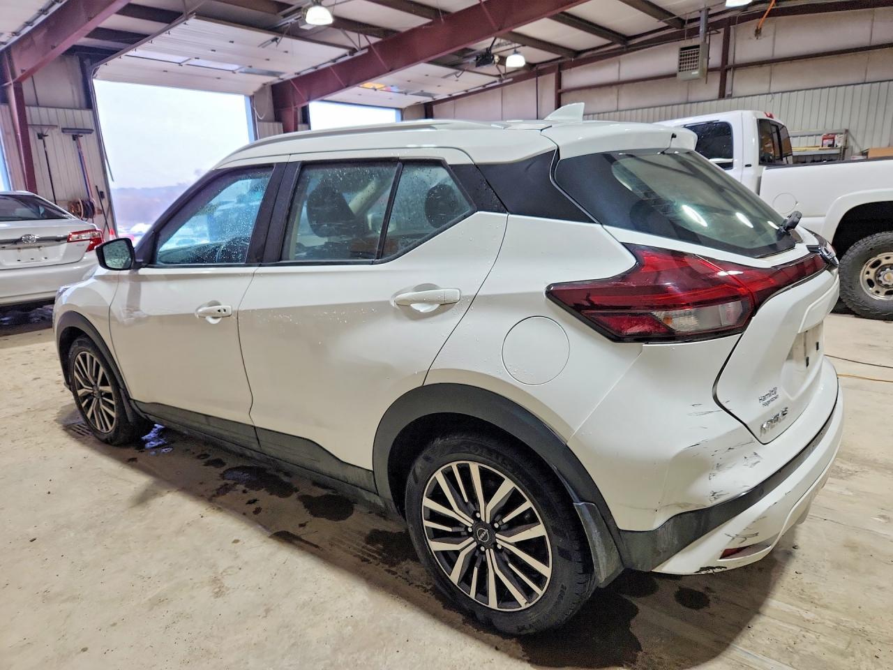 2024 NISSAN KICKS