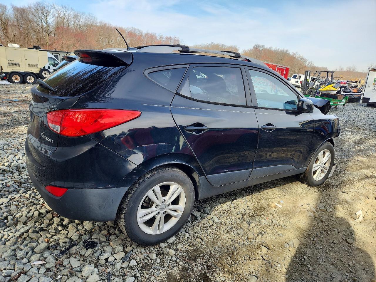 2011 HYUNDAI TUCSON