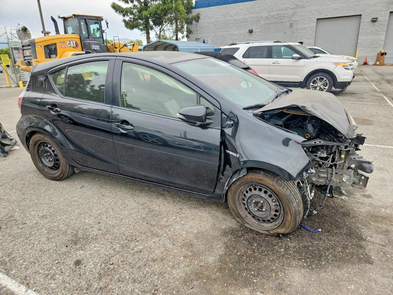 2015 TOYOTA Prius c