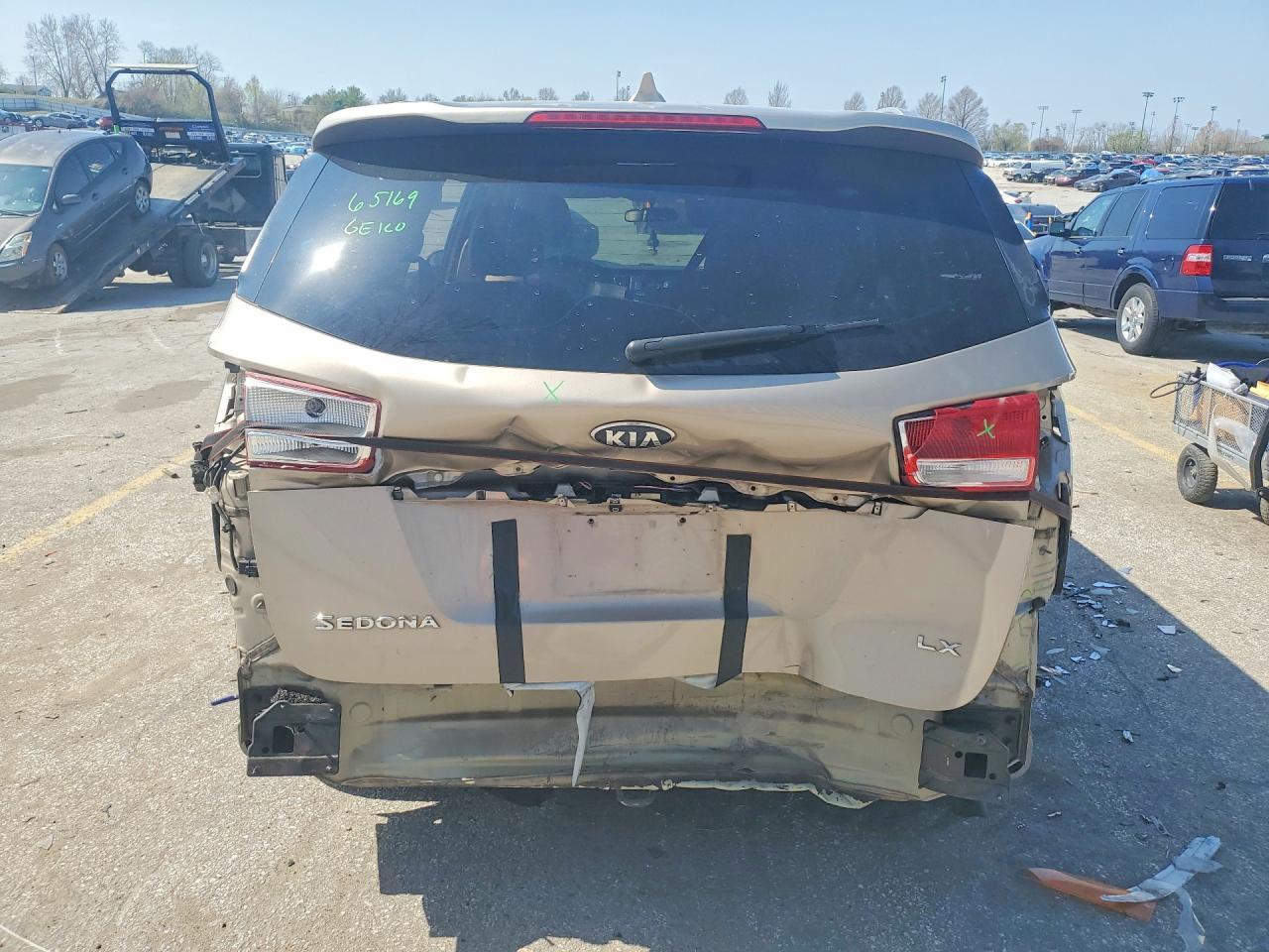 2016 KIA SEDONA