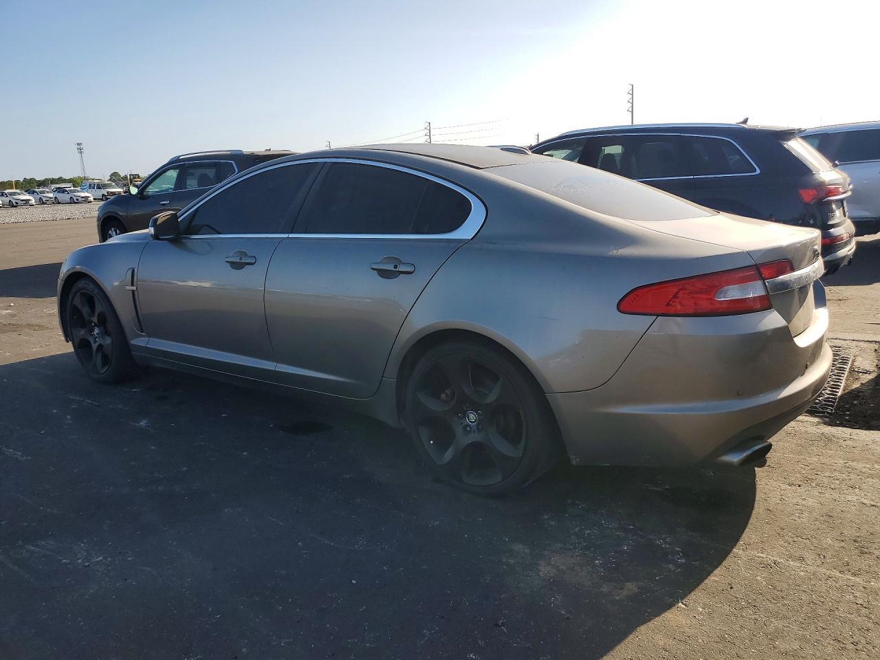2009 JAGUAR XF