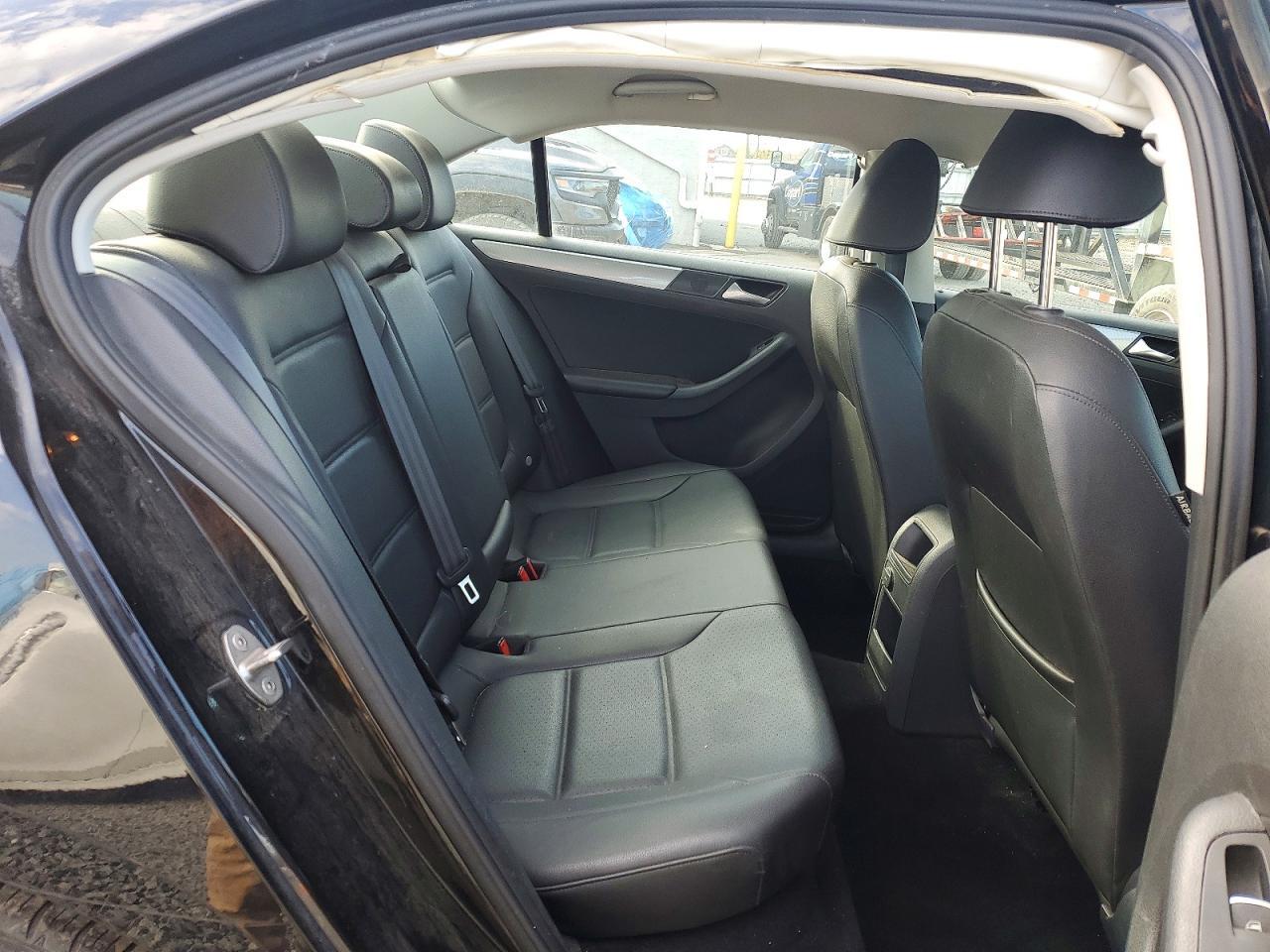 2016 VOLKSWAGEN JETTA