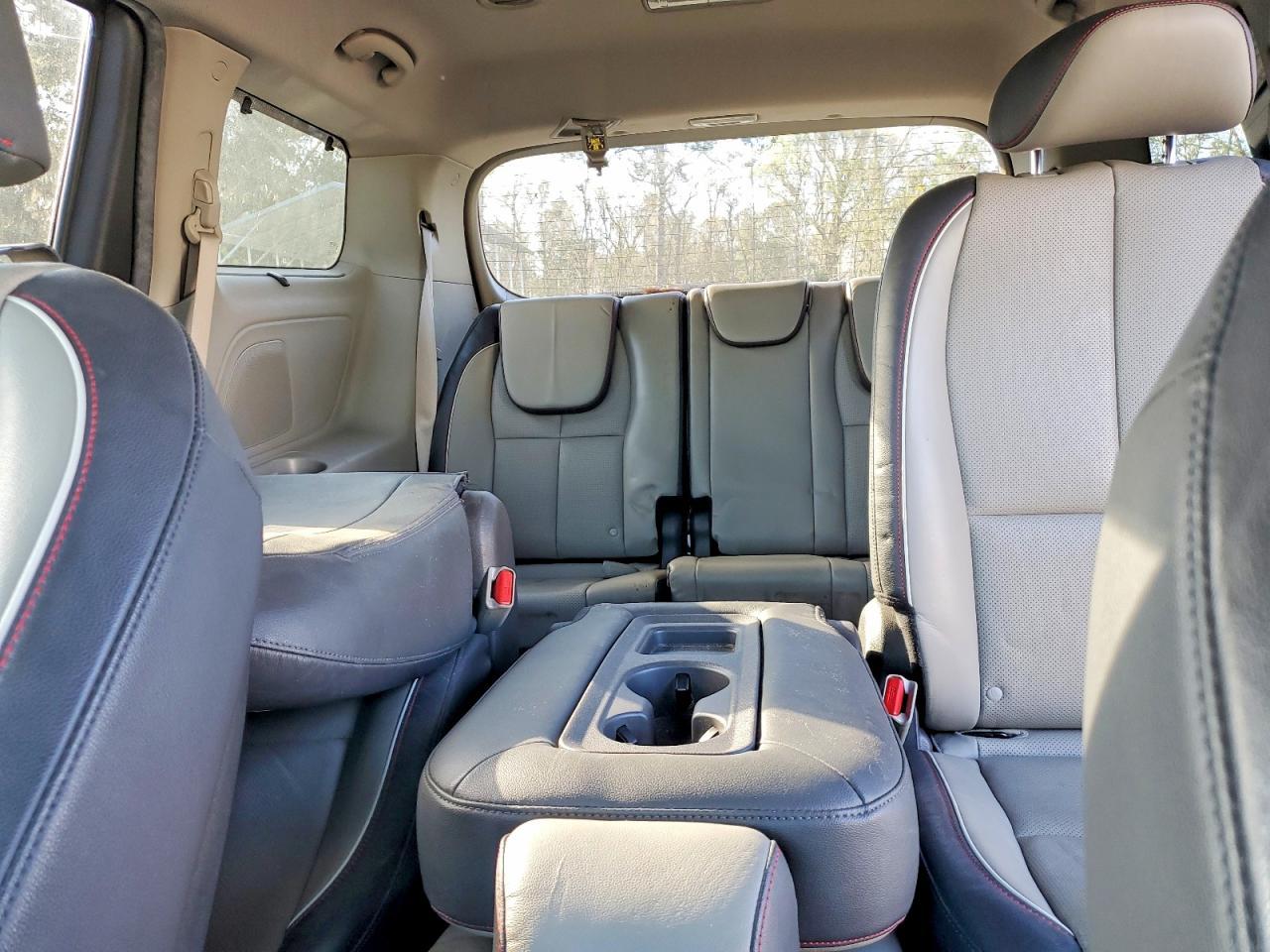 2017 KIA SEDONA