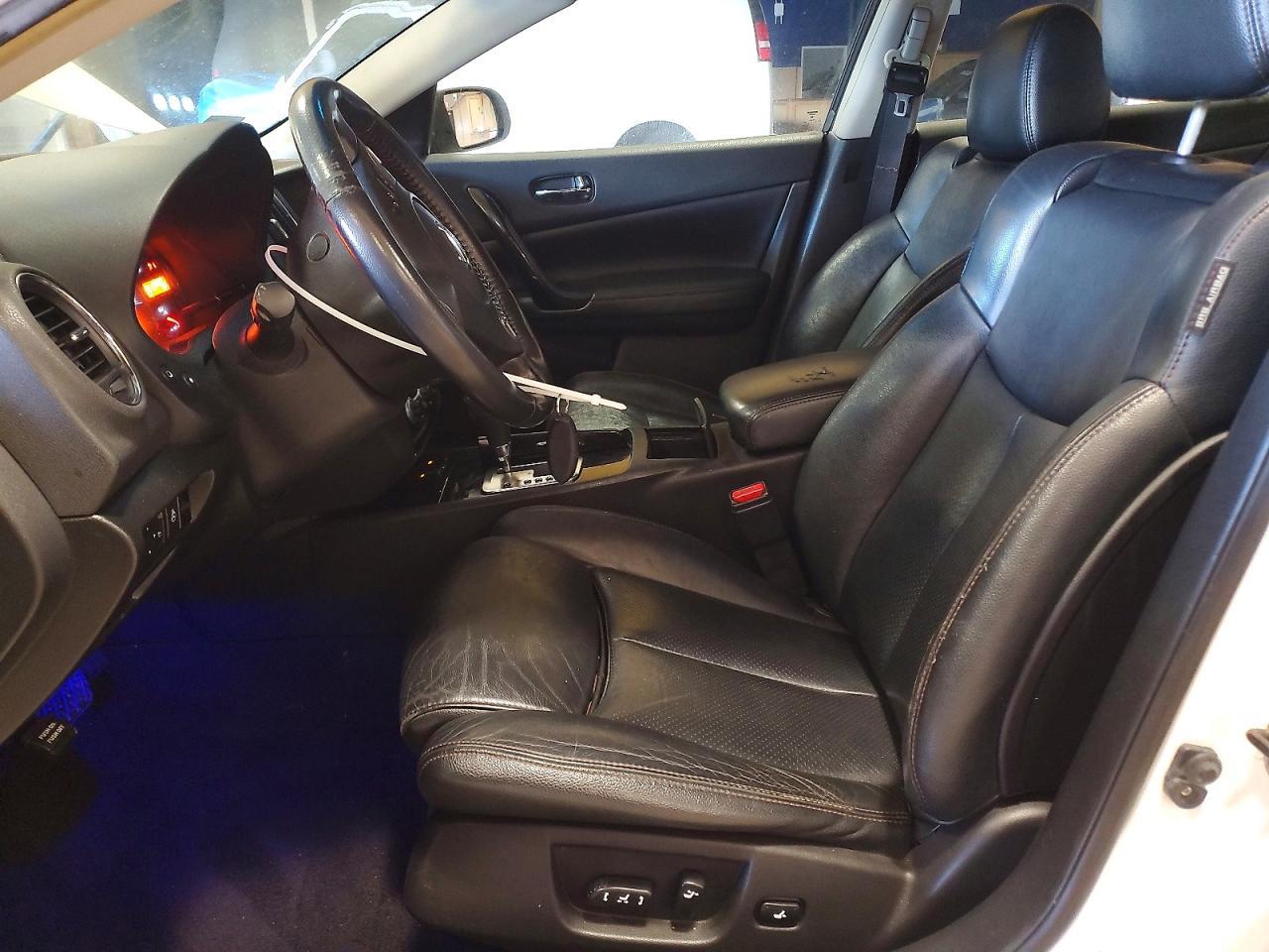 2010 NISSAN Maxima