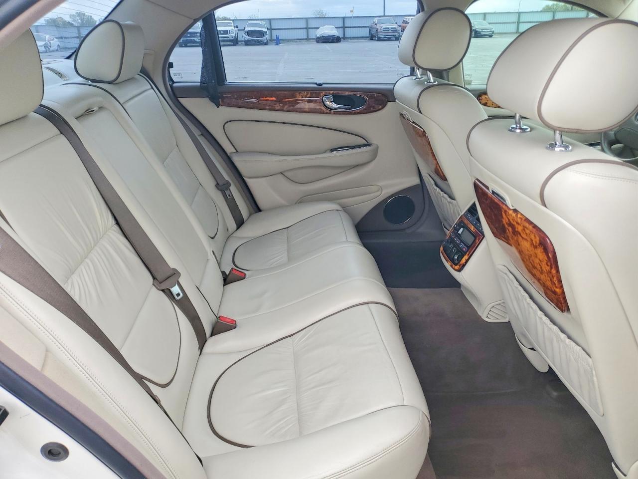 2007 JAGUAR Vandenplas