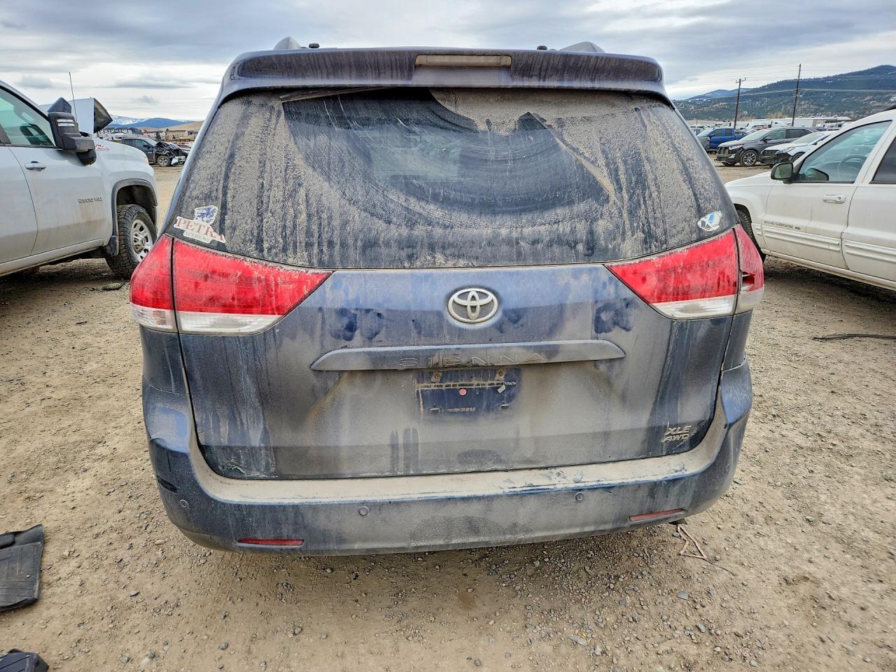 2014 TOYOTA SIENNA
