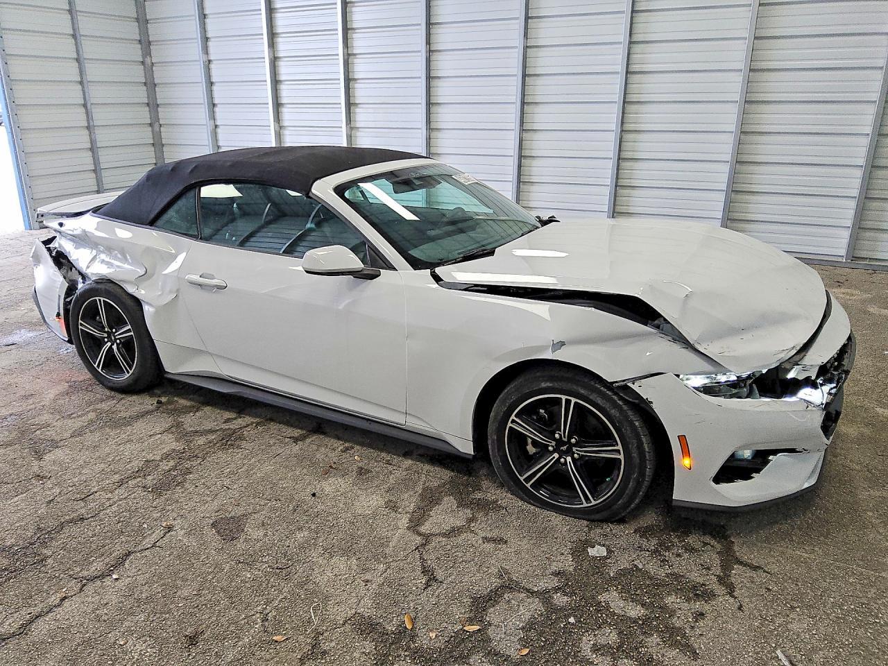 2025 FORD MUSTANG