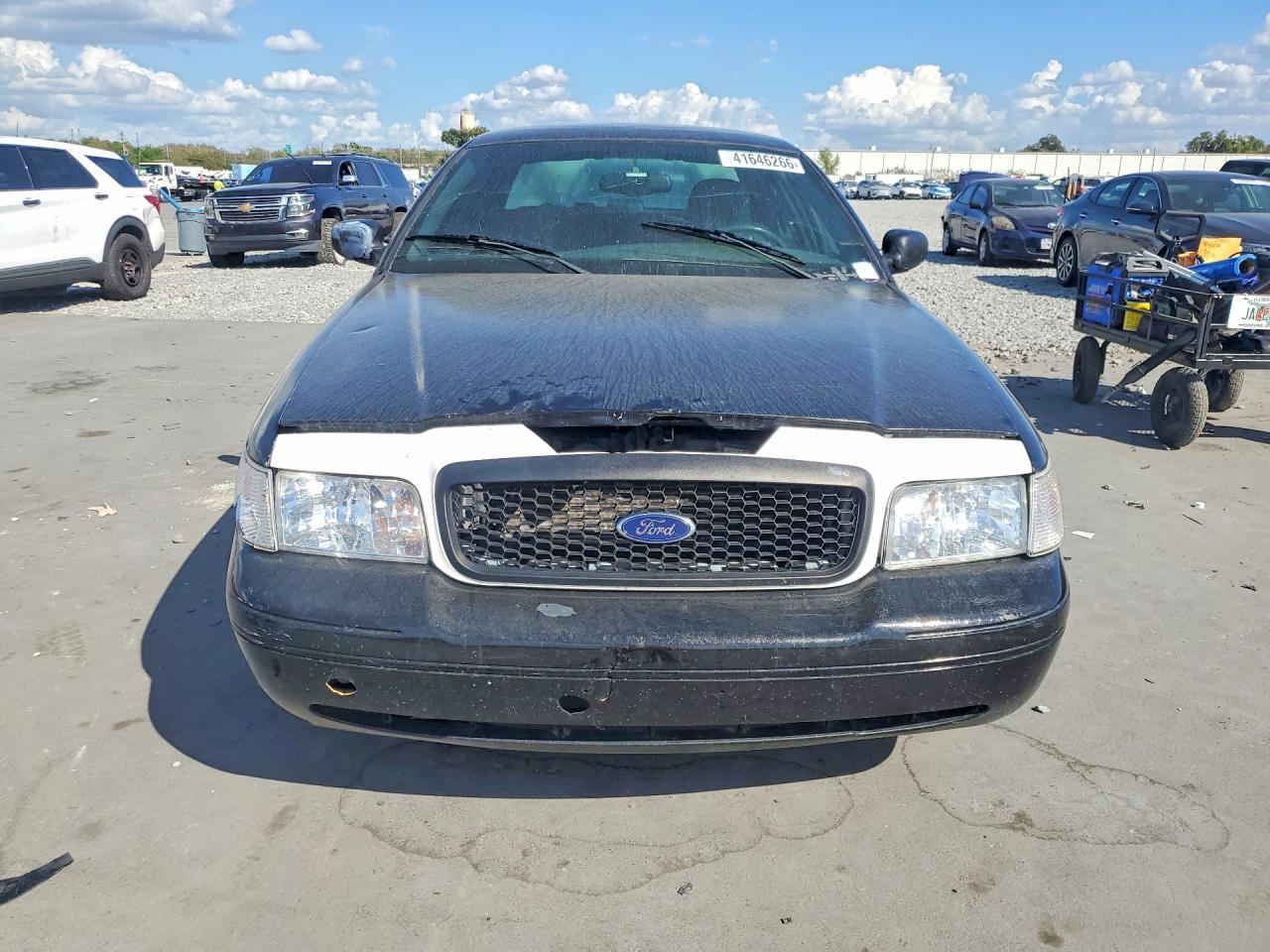 2004 FORD Crown Victoria
