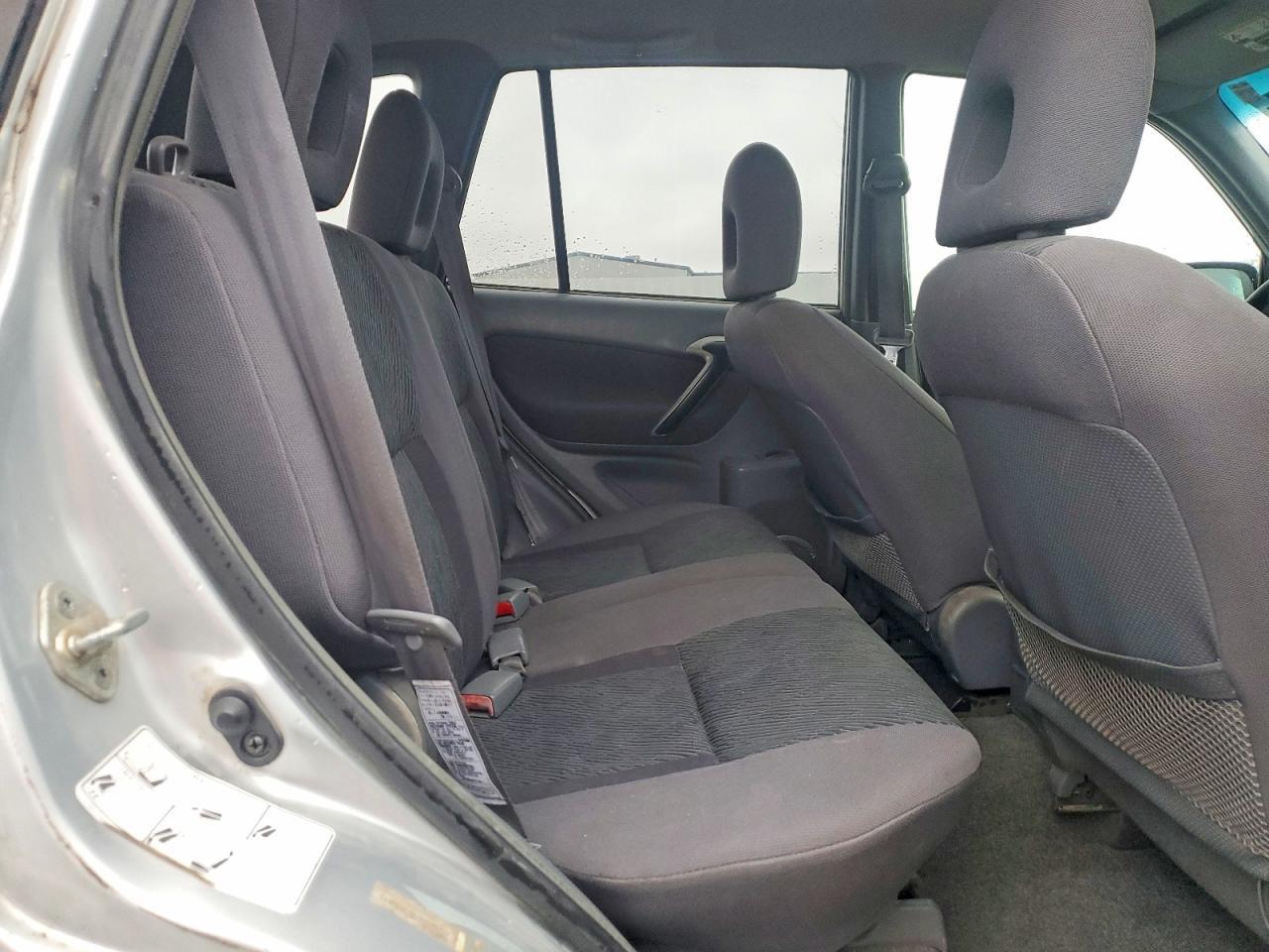 2001 TOYOTA RAV4