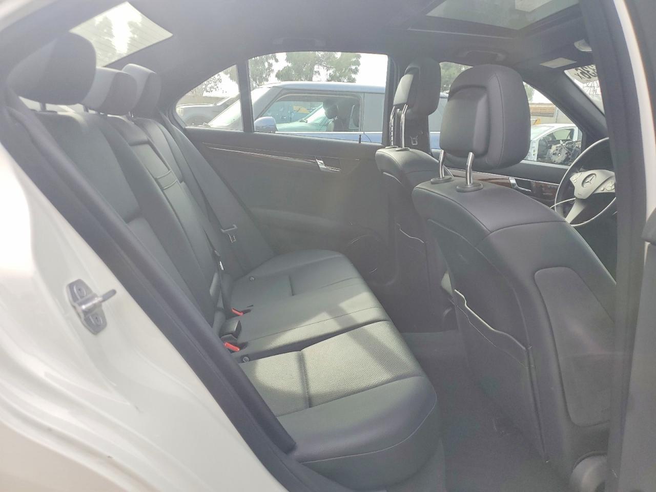 2011 MERCEDES-BENZ C-CLASS