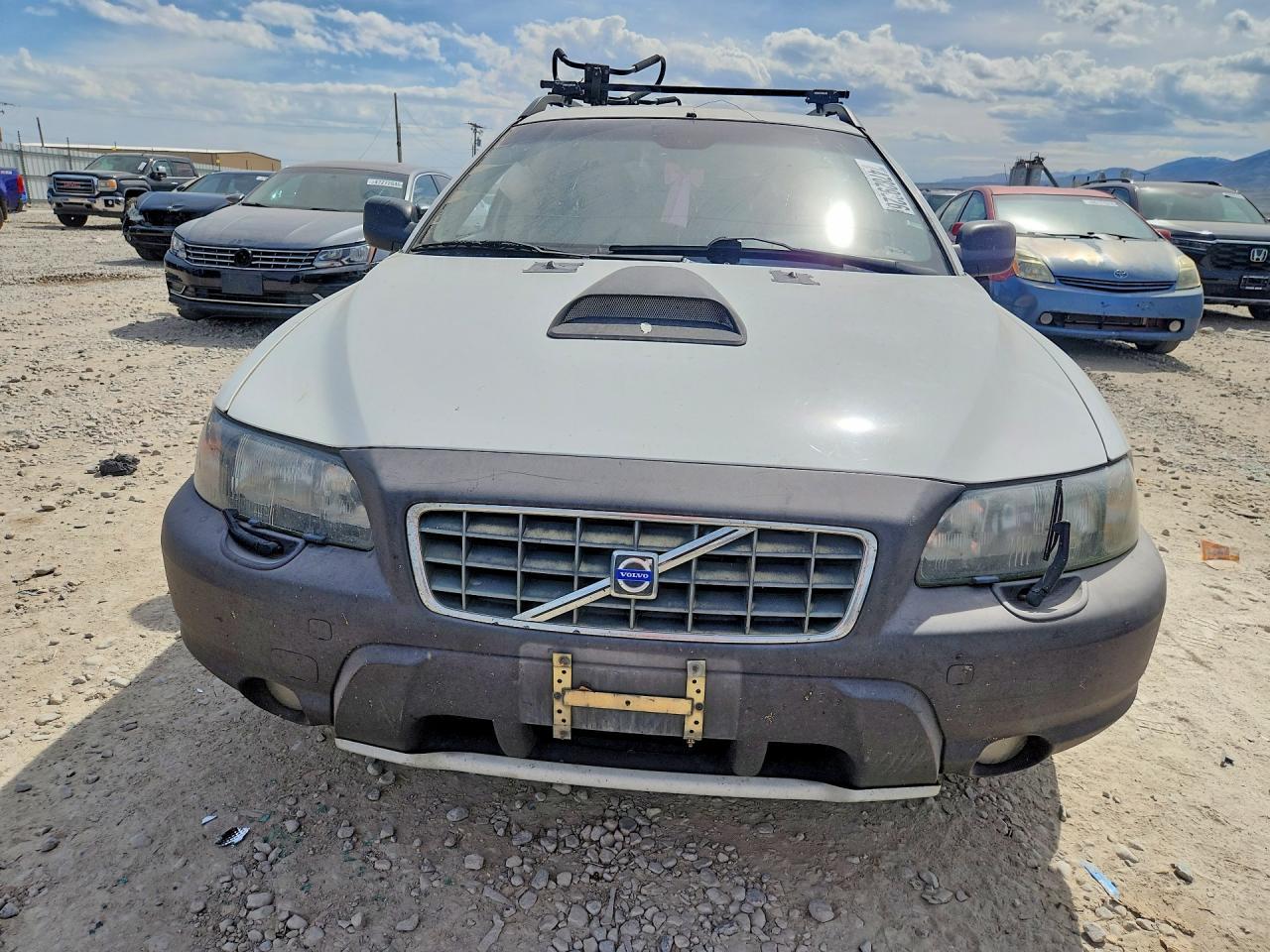 2004 VOLVO XC70