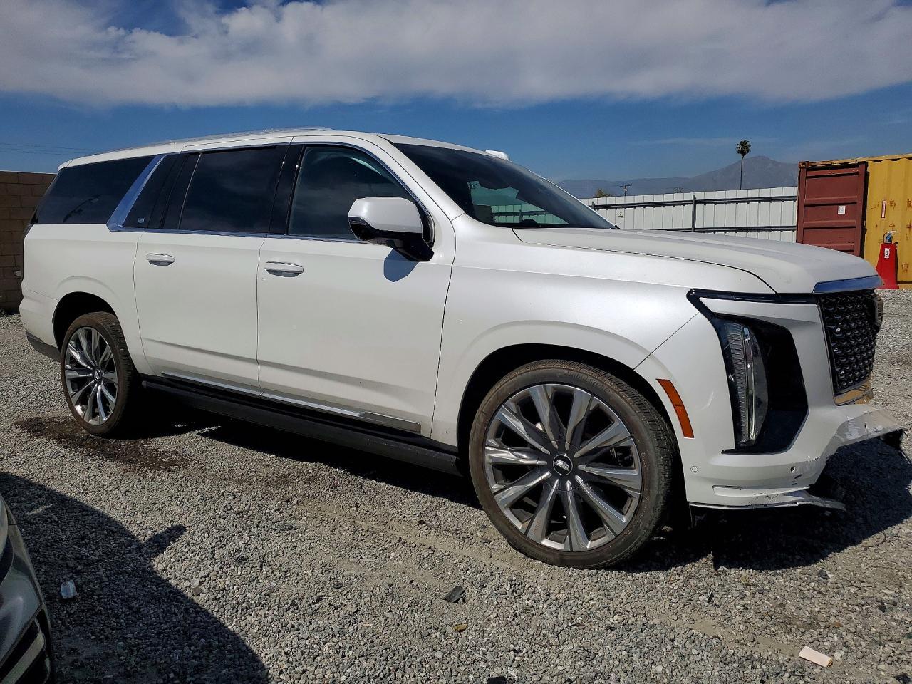 2025 CADILLAC Escalade ESV