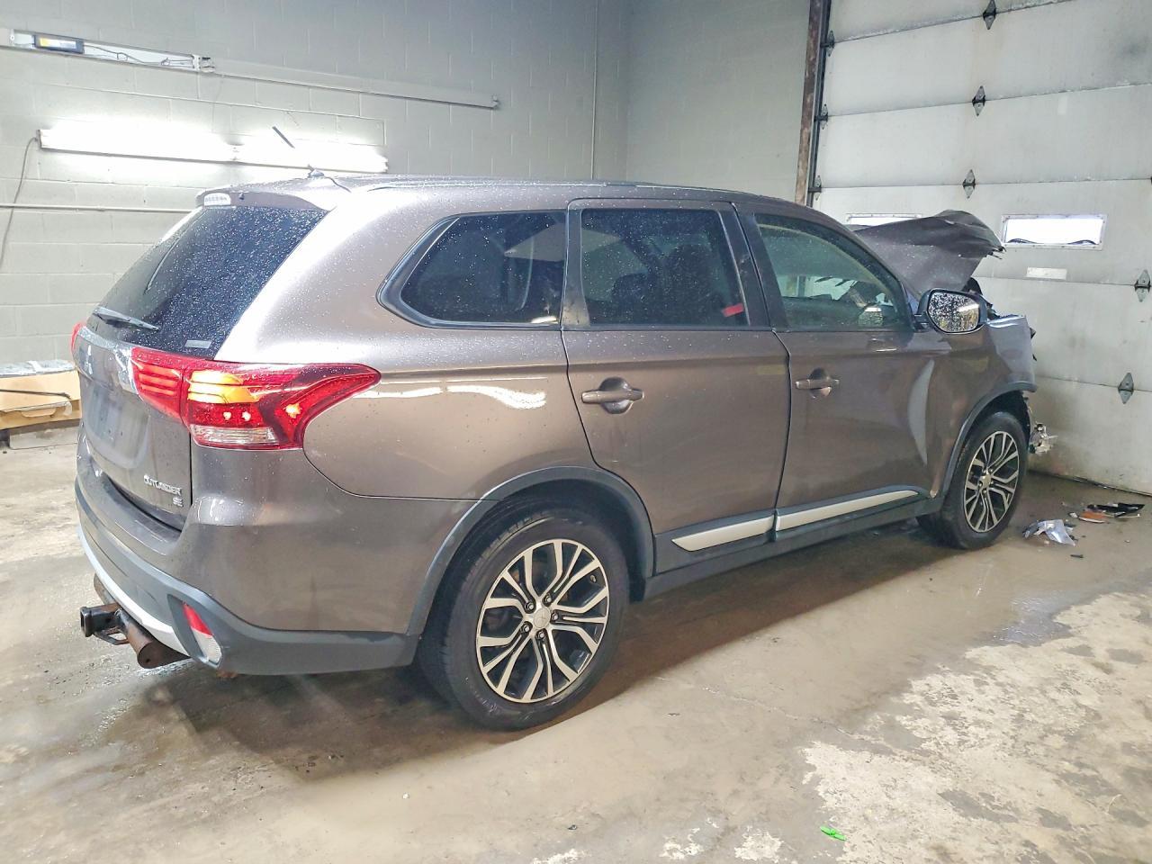 2016 MITSUBISHI outlander