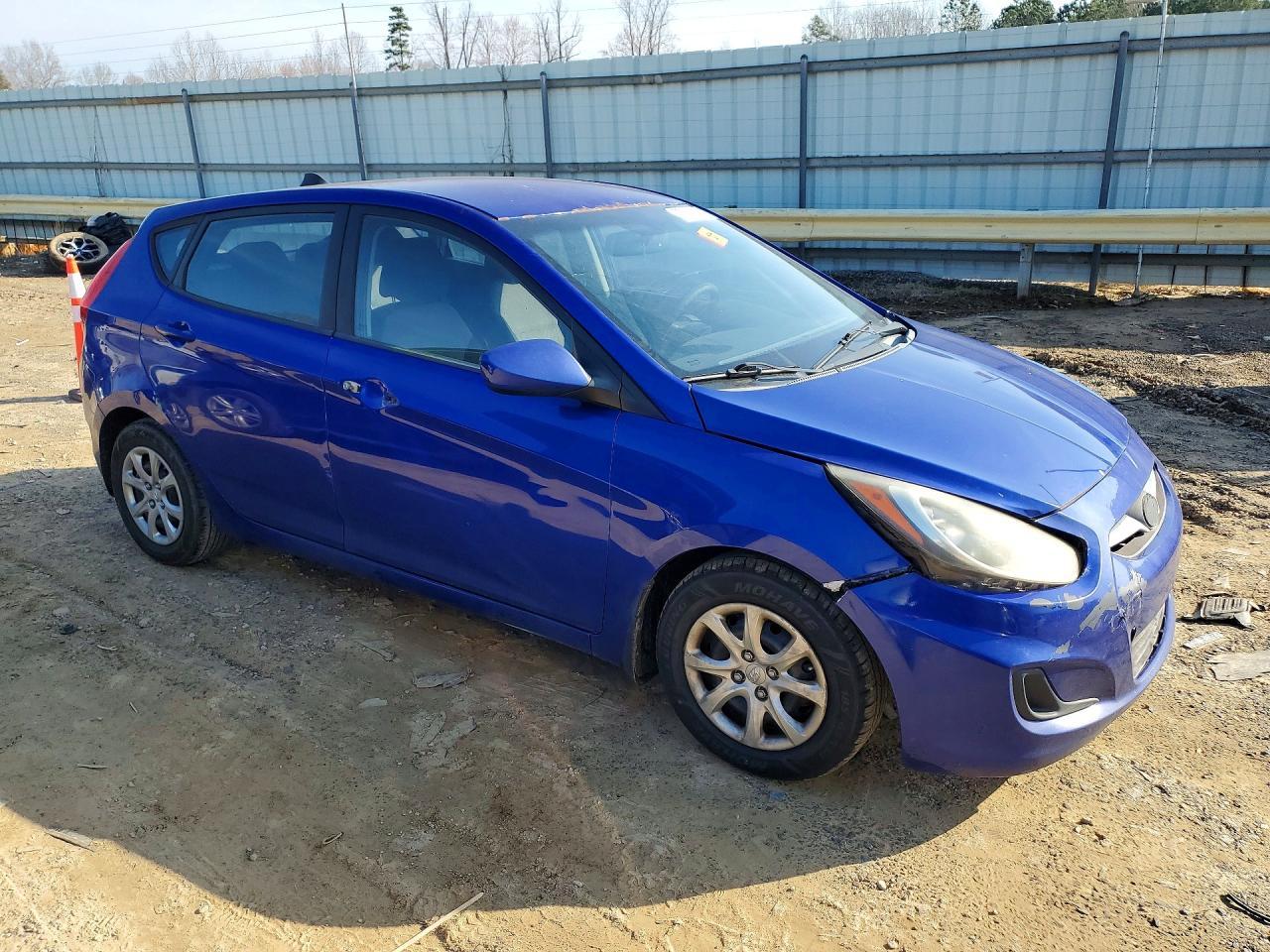 2013 HYUNDAI ACCENT