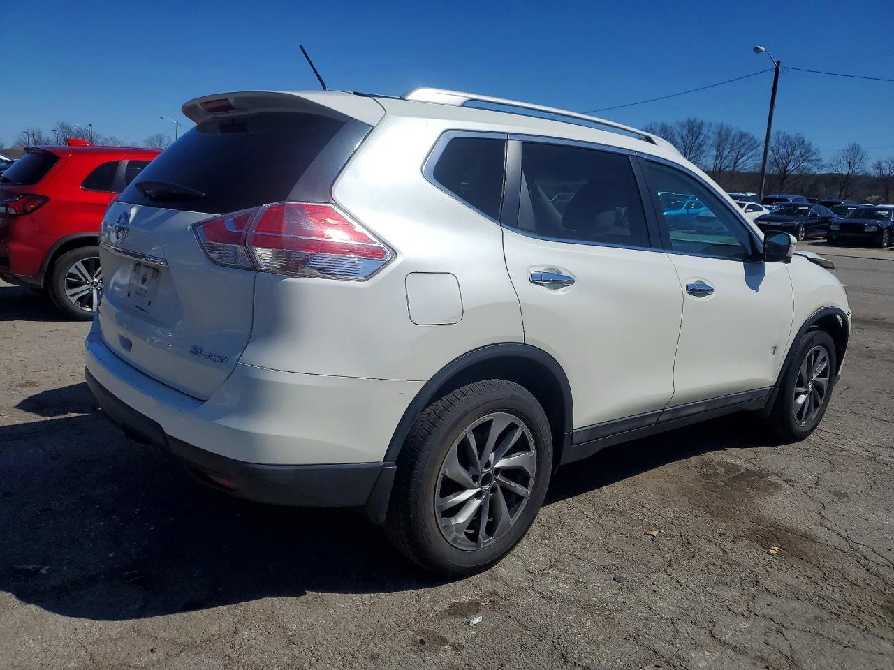 2015 NISSAN ROGUE