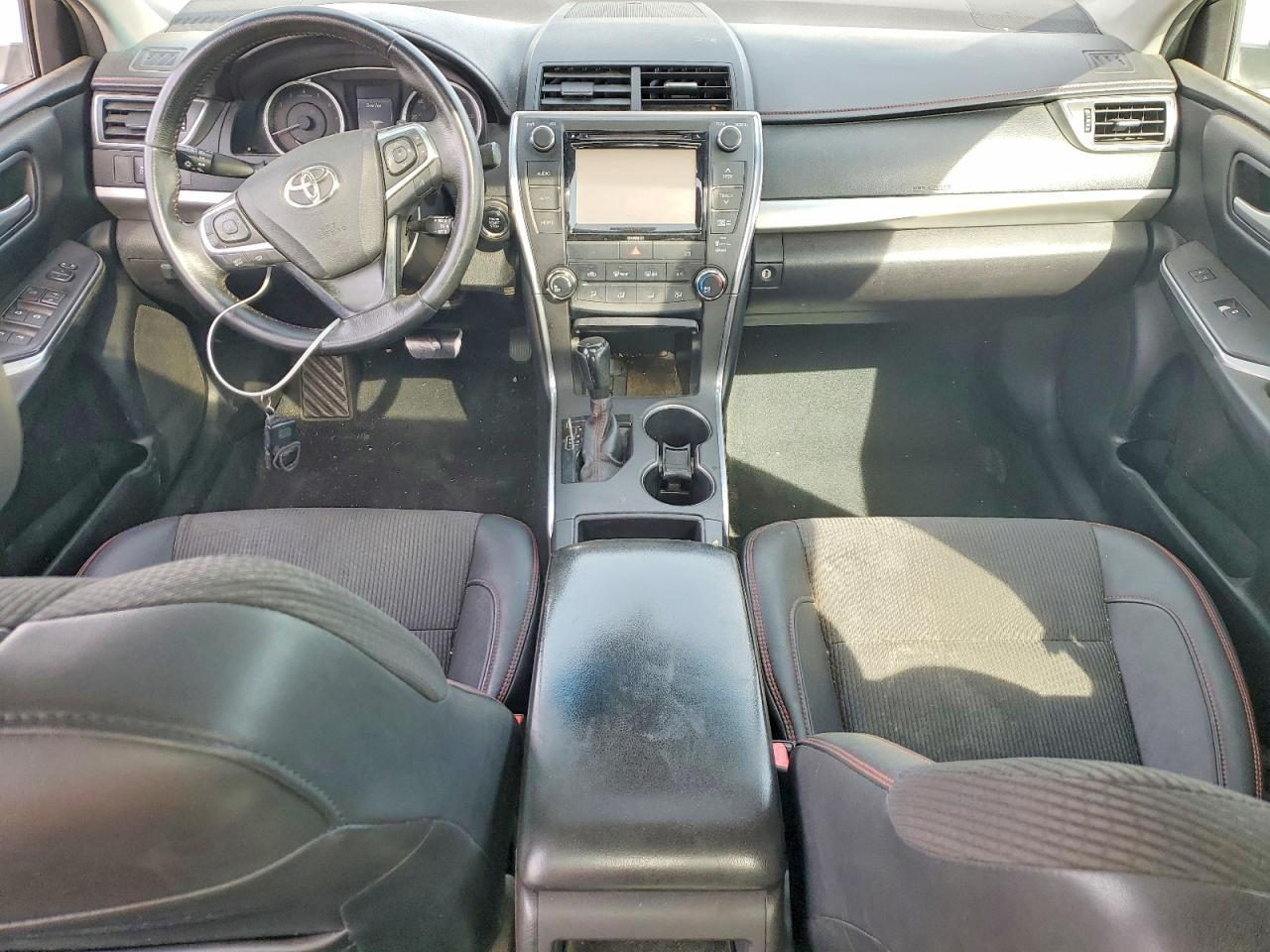 2017 TOYOTA CAMRY