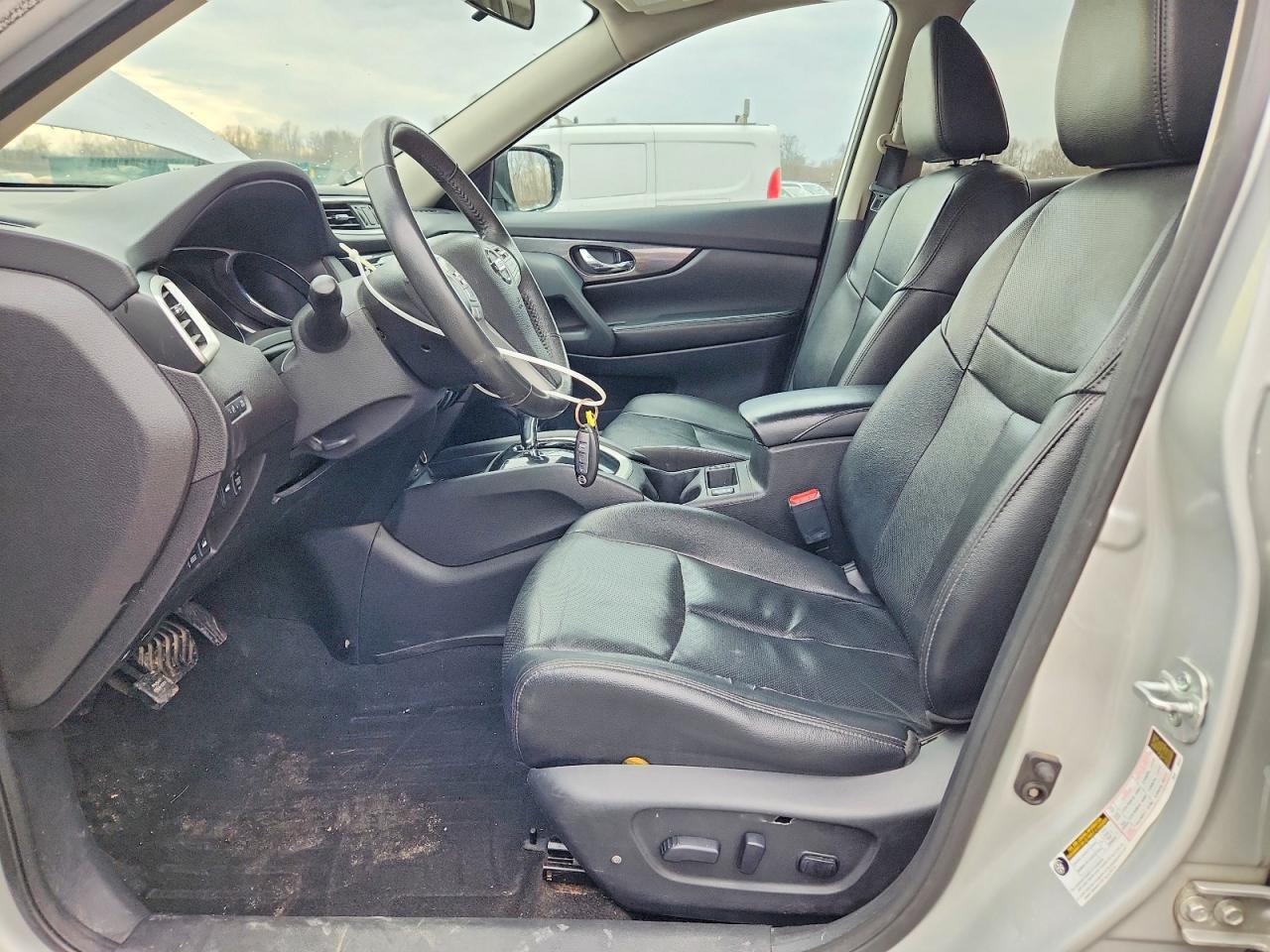 2016 NISSAN ROGUE