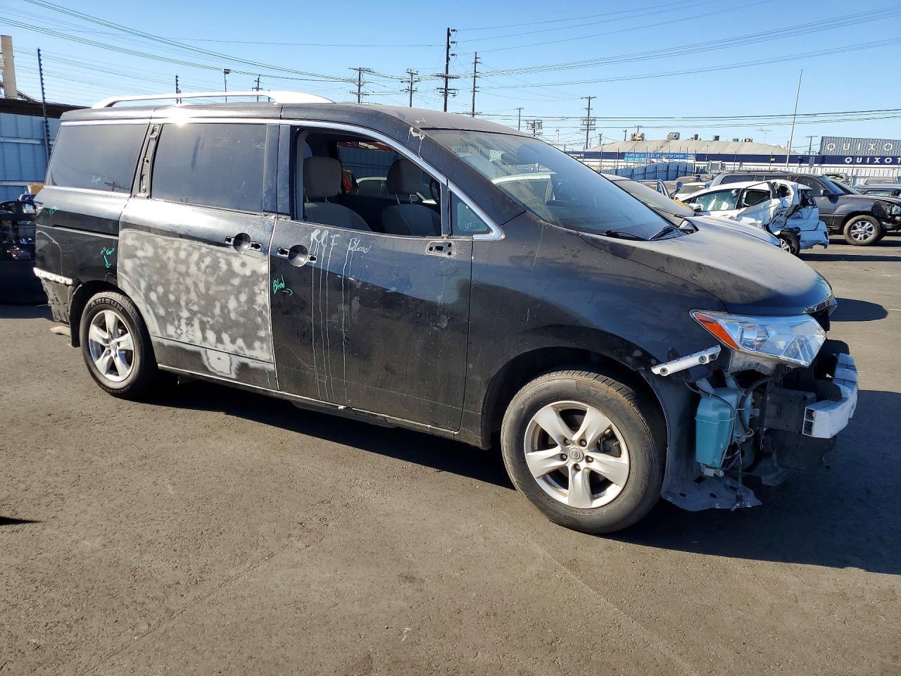 2017 NISSAN Quest