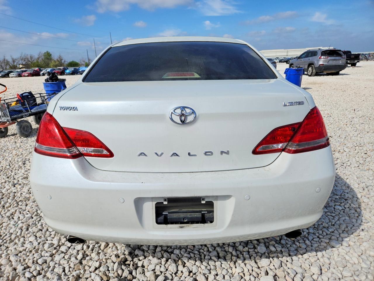 2007 TOYOTA Avalon
