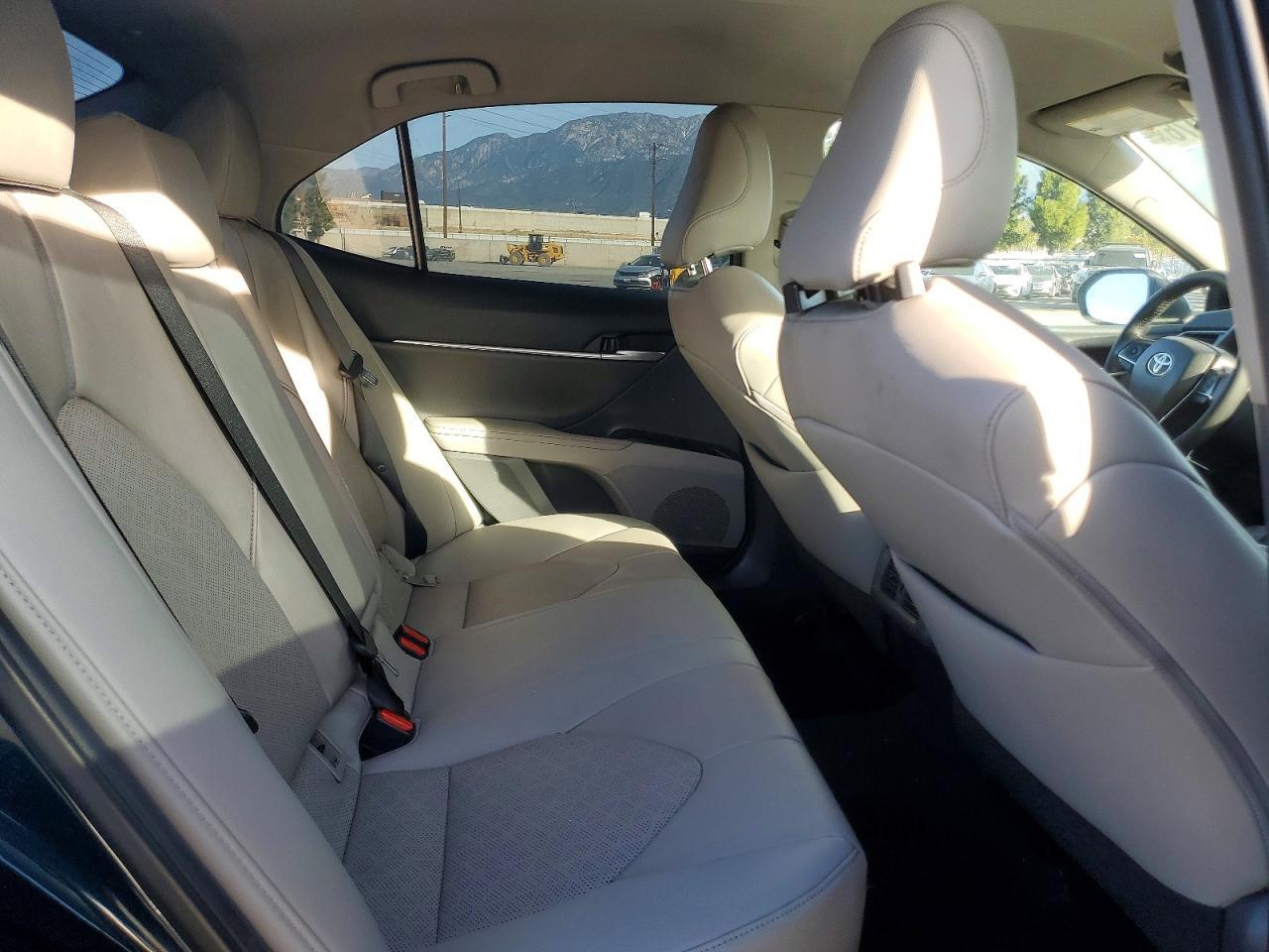 2019 TOYOTA CAMRY
