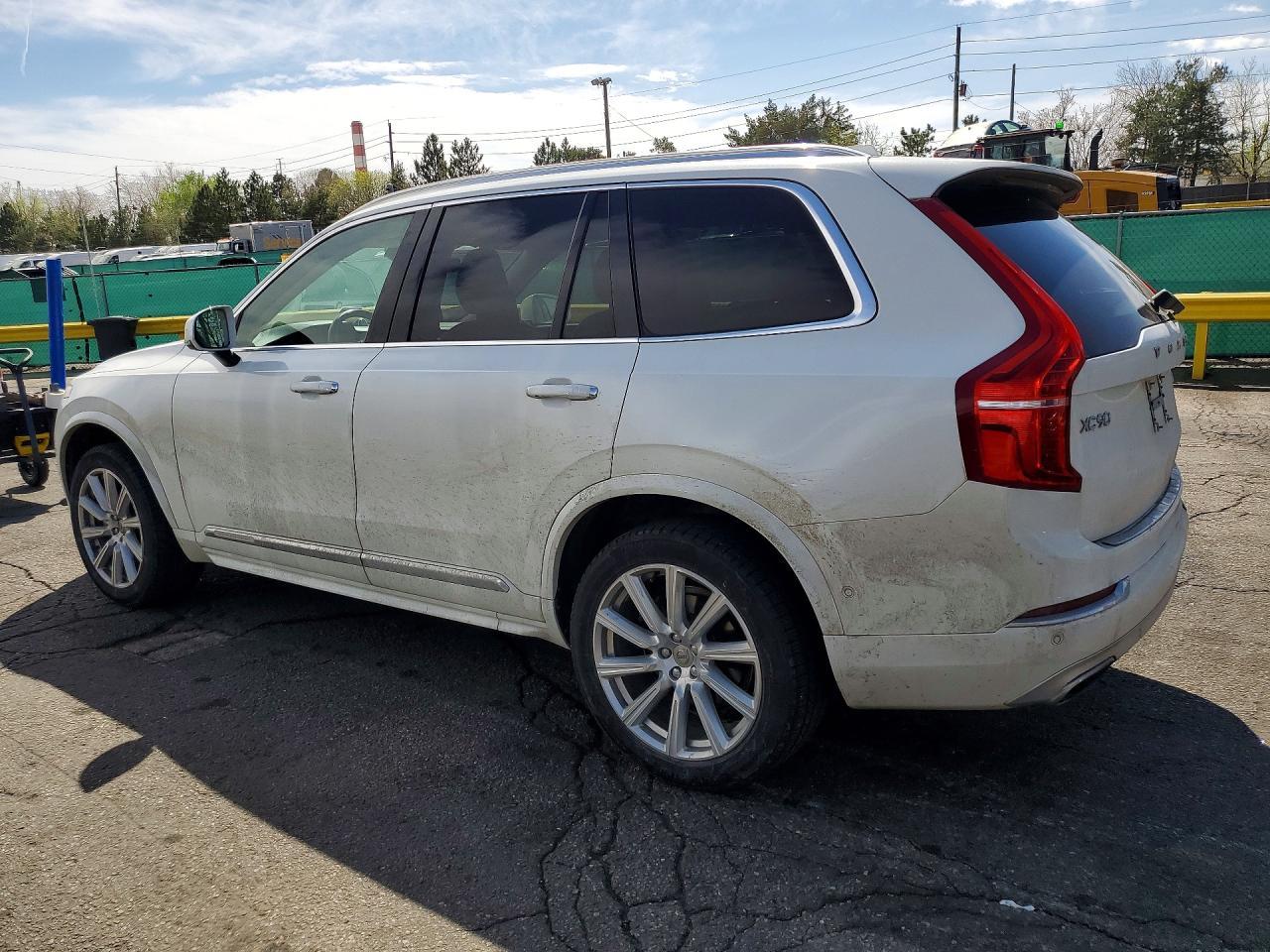 2016 VOLVO XC90
