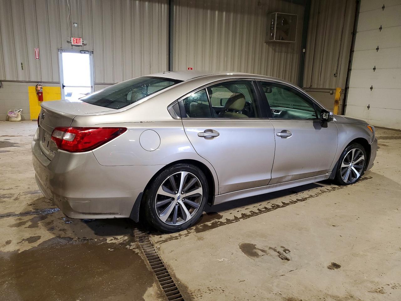 2015 SUBARU Legacy