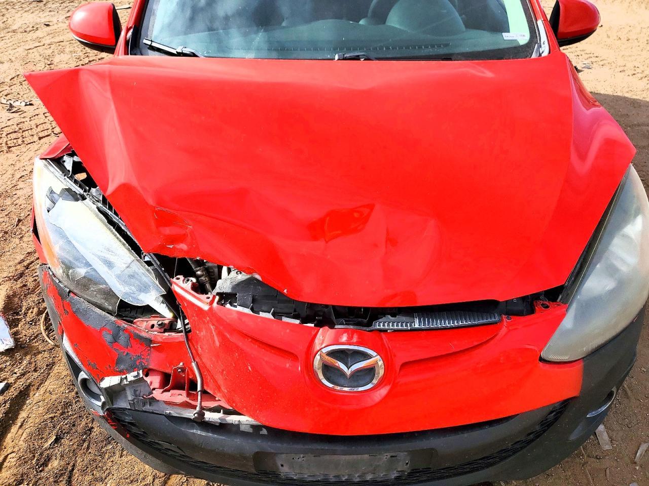 2013 MAZDA 2