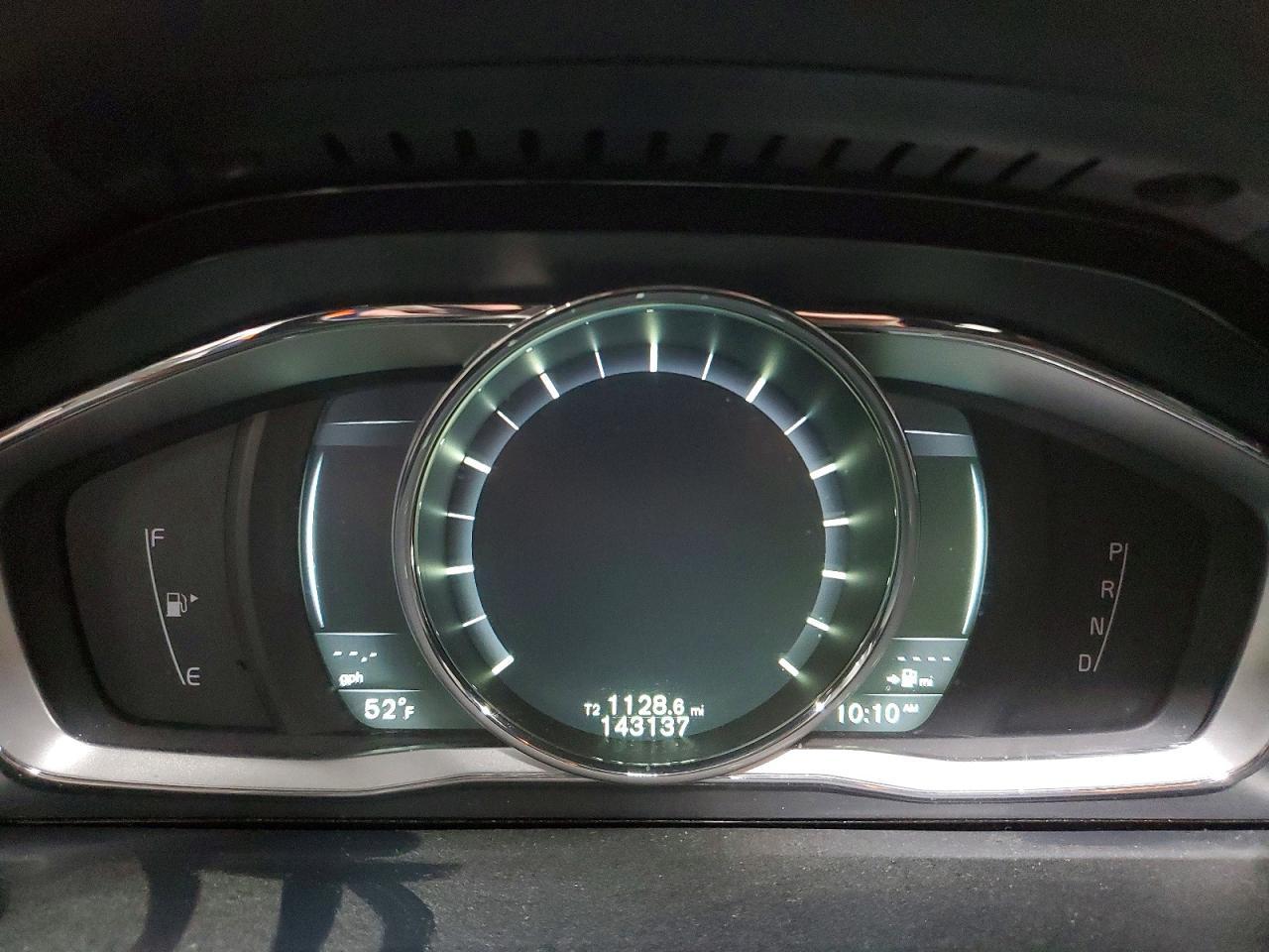 2015 VOLVO V60
