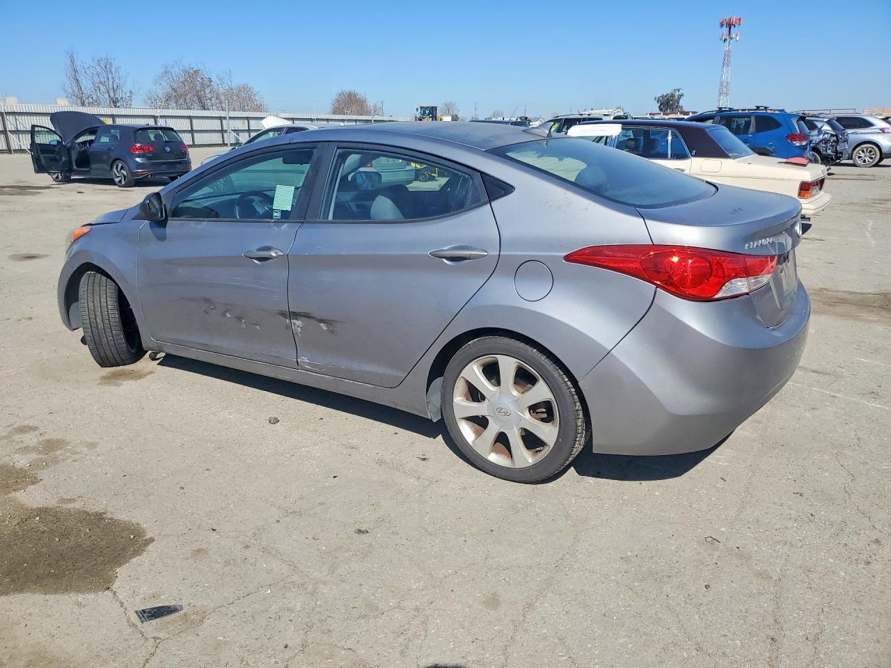 2012 HYUNDAI ELANTRA