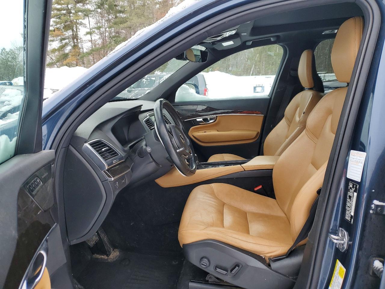 2019 VOLVO XC90