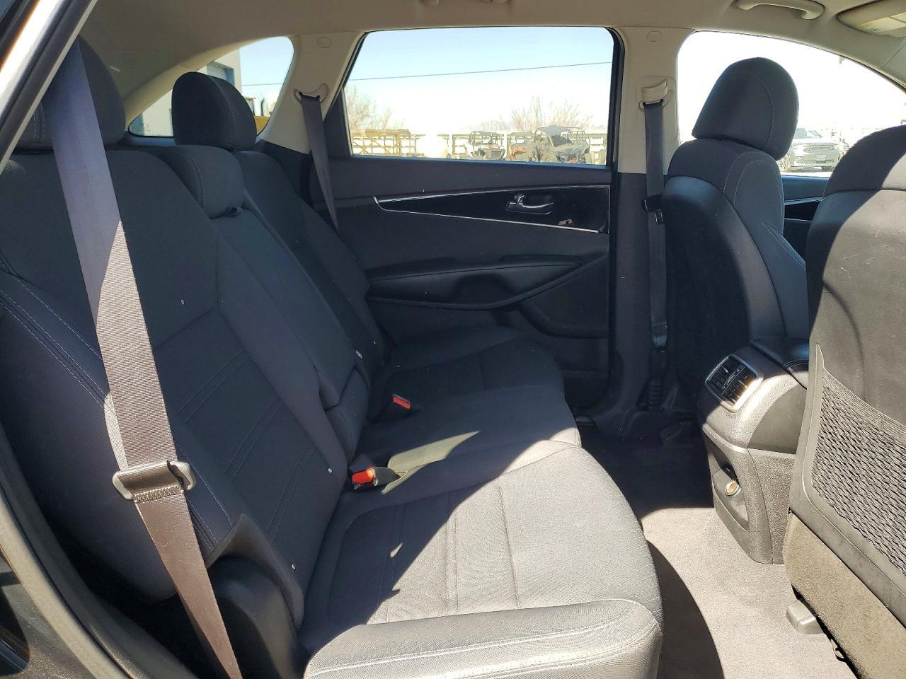 2017 KIA SORENTO