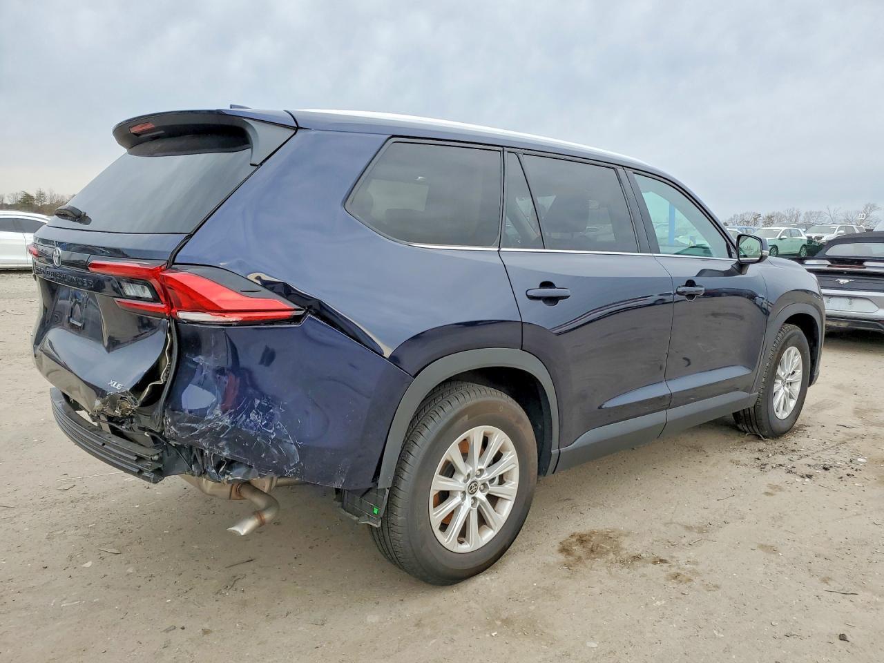 2024 TOYOTA HIGHLANDER