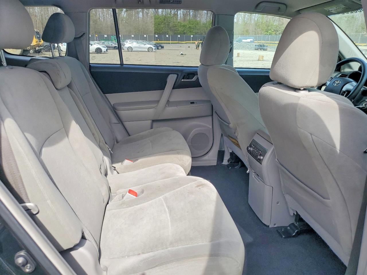 2013 TOYOTA HIGHLANDER