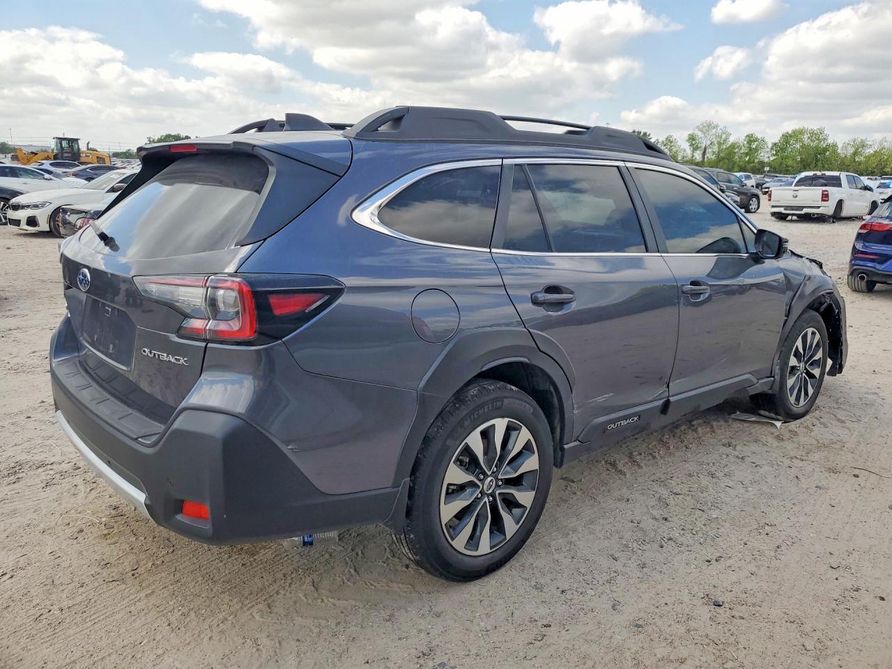 2024 SUBARU Outback